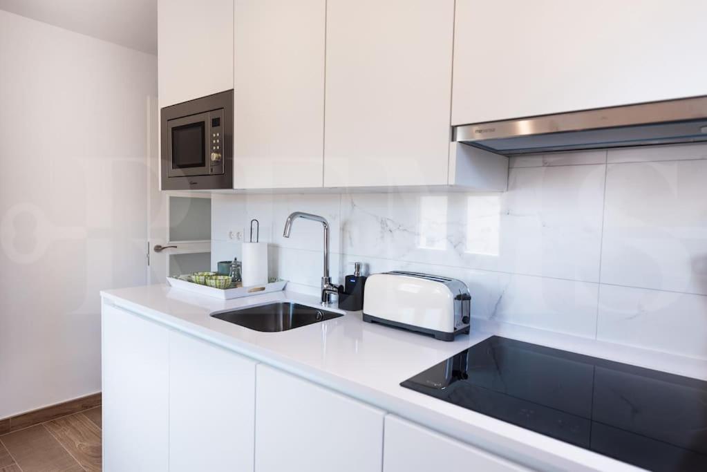 מאלגה Apartment With Cathedral View & Terrace By Rems מראה חיצוני תמונה