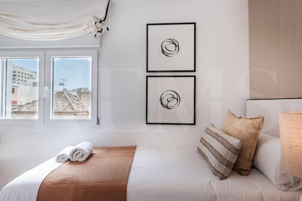 מאלגה Apartment With Cathedral View & Terrace By Rems מראה חיצוני תמונה